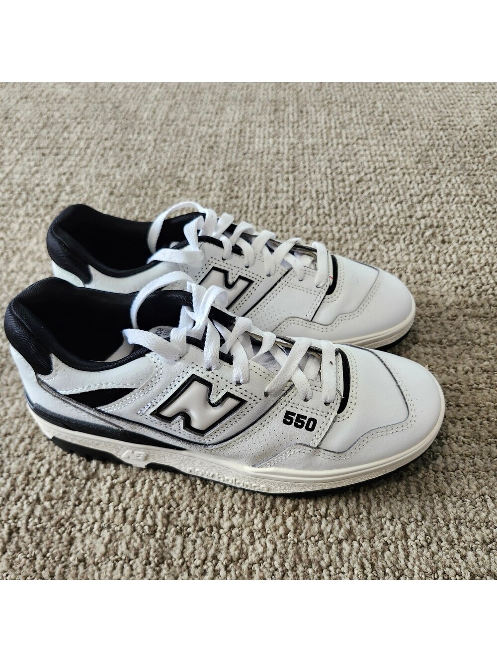 New Balance 550 White and Black Sneakers Lace Up Women's Size 8
